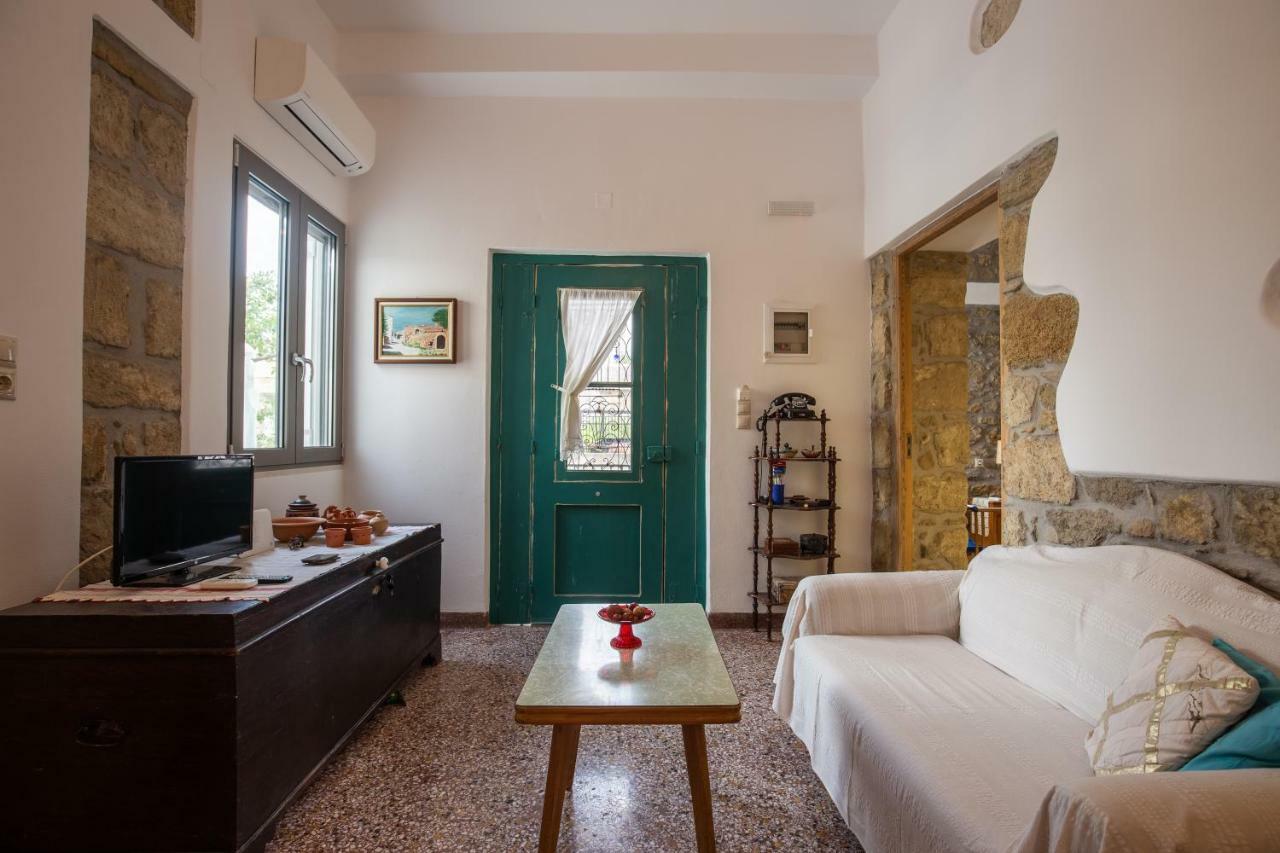 הוילה Sívas Iliopetra House מראה חיצוני תמונה
